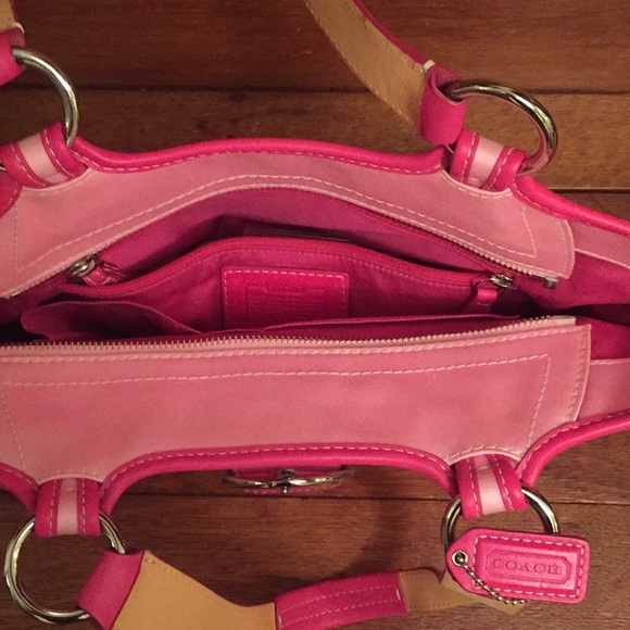 Coach pink canvas & Leather Hobo Satchel - Picture 2 of 3